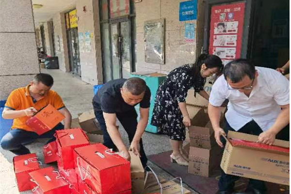九九话重阳，浓浓敬老情——民进天心区工委明德中学支部开展重阳