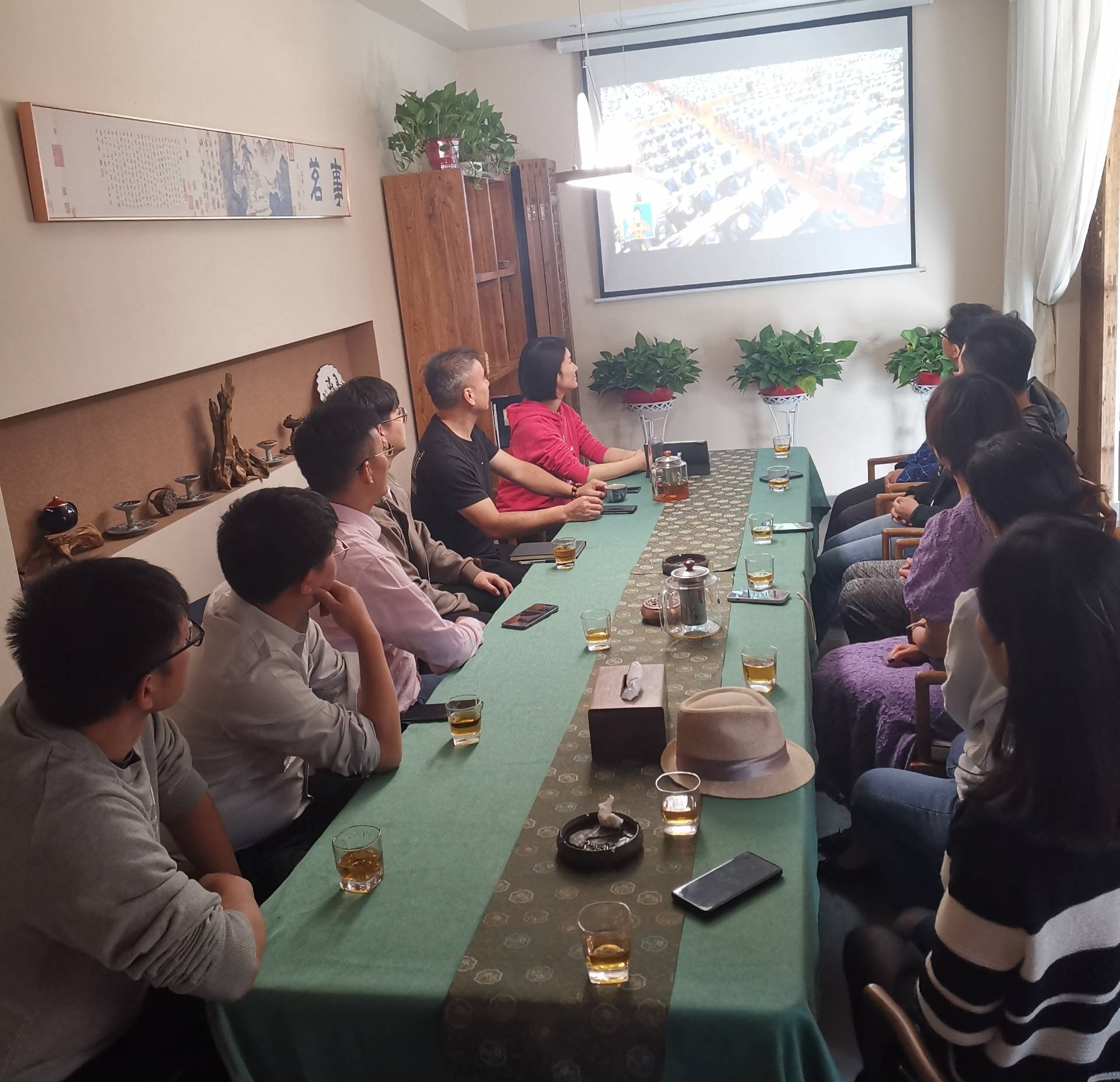 国昪中层干部组织观看二十大开幕会2_看图王