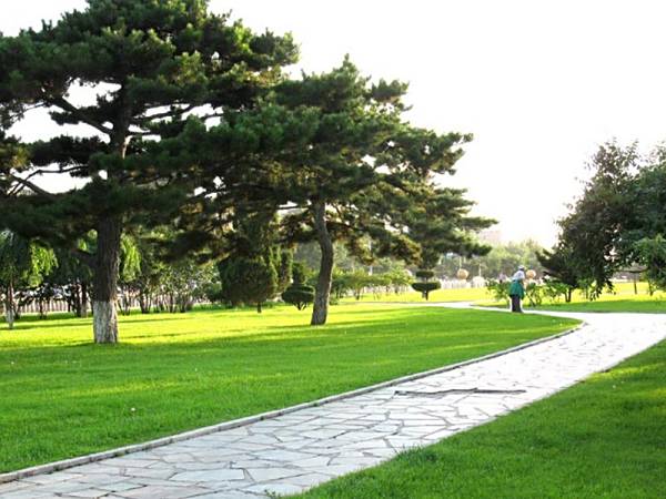 湖南省住房和城乡建设厅关于发布《绿化草坪建植与养护管理技术规程》等4项湖南省工程建设地方标准的通知