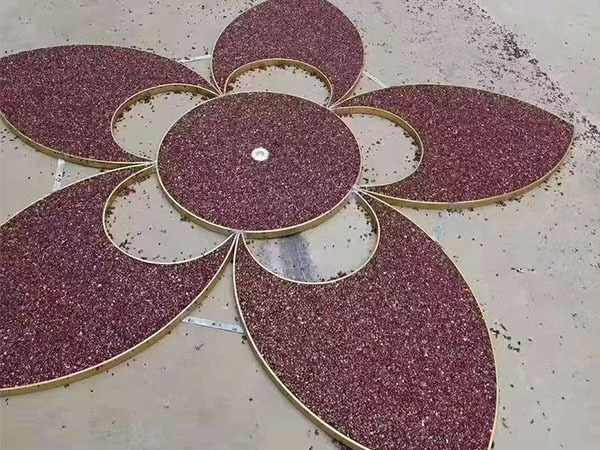 耐候聚脲透水胶粘石路面