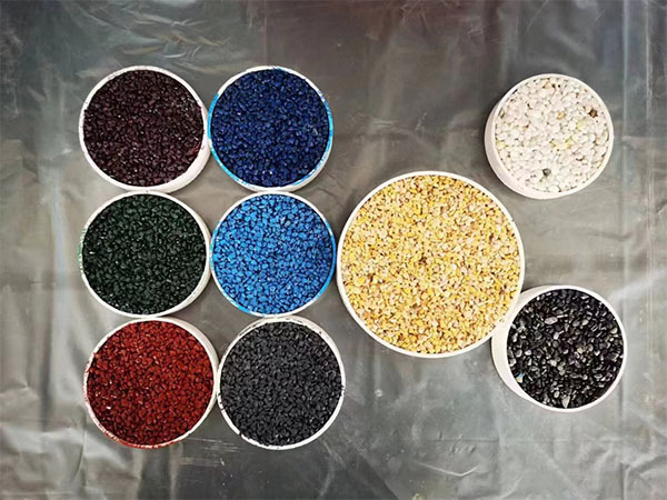 耐候聚脲透水胶粘石路面