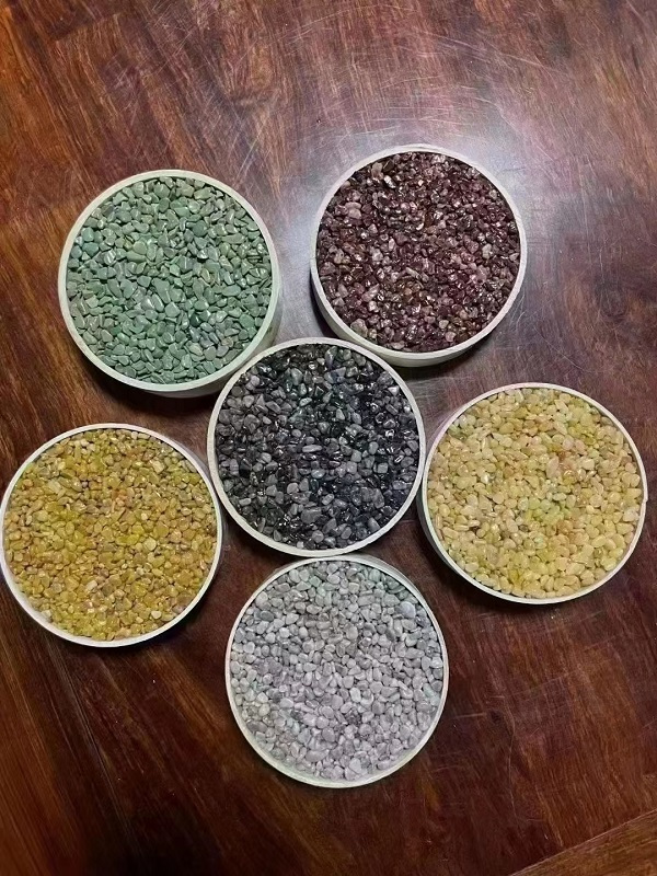 耐候聚脲透水胶粘石路面