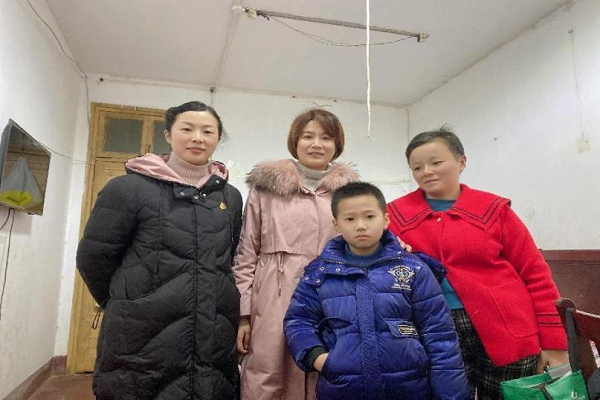 我为群众办实事 传递关怀与真情——民进天心区工委一支部会员在