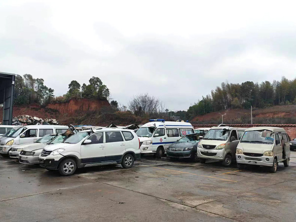 救護(hù)車商務(wù)車回收