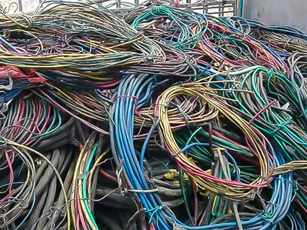废弃电缆电线的回收电缆剥线机机器设备去皮法