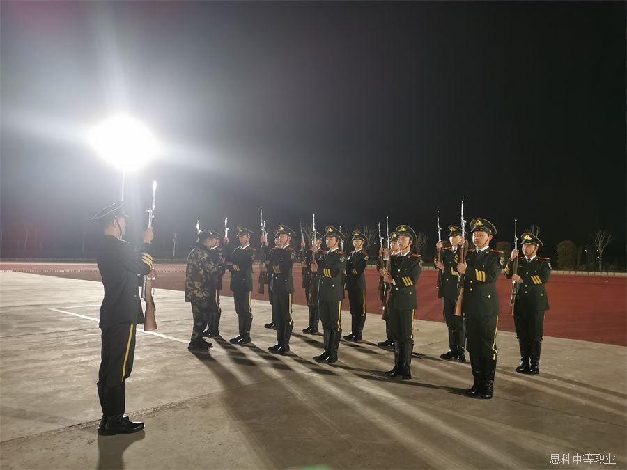 校国旗护卫班