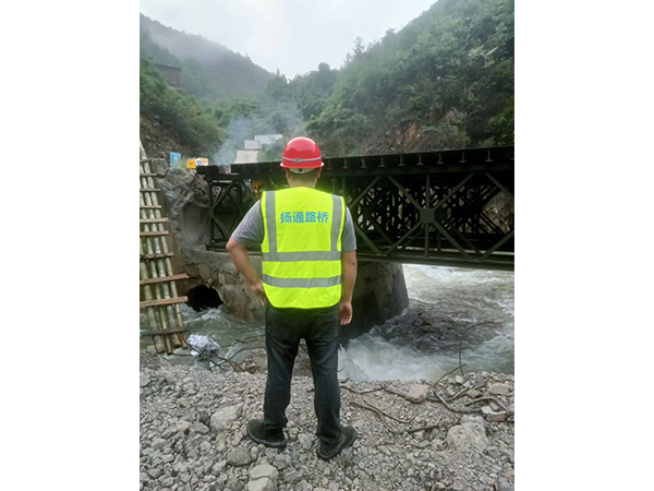 岳阳钢桥施工现场