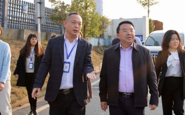 校企交流 | 热烈欢迎株洲市国投集团及湖南汽车工程职业学院领导一行莅临我校参观交流