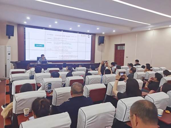 肖兴利律师受邀在湖南大学“滕州市人民检察院、山亭区人民检察院检察干警学习贯彻党的二十大精神综合素能培训班”授课