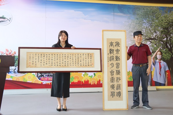 “民进梦飞翔”图书馆开馆暨“名师同心讲坛”爱心送教活动在跳马