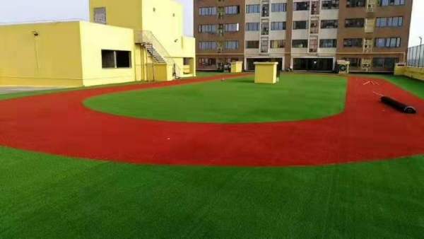 大汉师创大型草坪工地案例