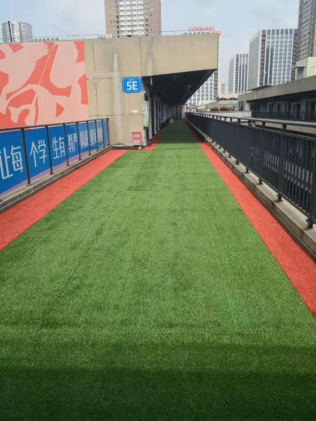 酒店地毯,办公地毯,手工地毯,PVC地板,地毯厂家,清洗服务,地毯清洗,工程地毯