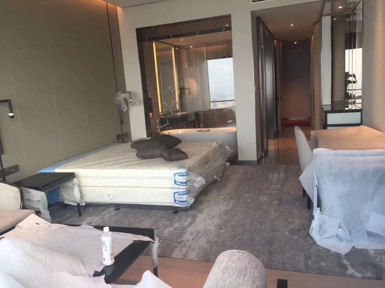 酒店地毯,办公地毯,手工地毯,PVC地板,地毯厂家,清洗服务,地毯清洗,工程地毯
