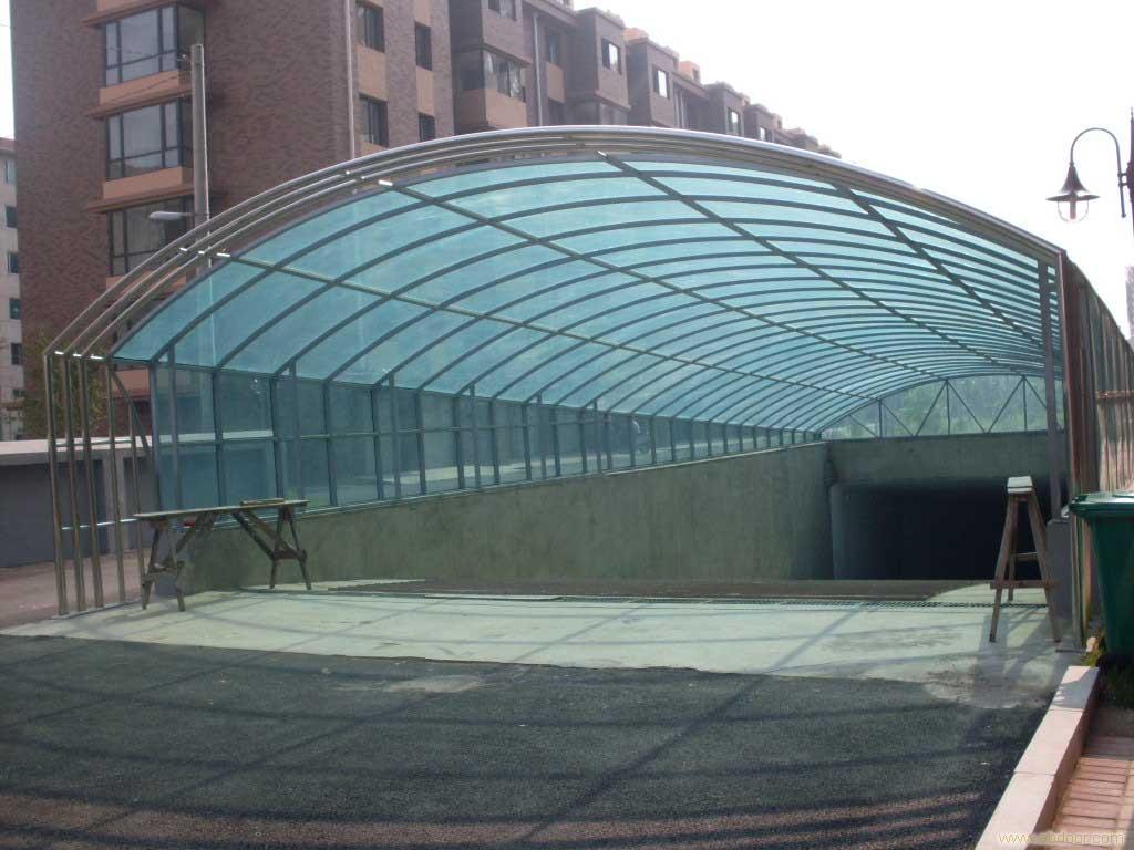 钢架雨棚