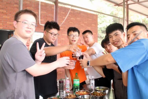 户外素质拓展 | 第三天：野炊欢快多，各显身手乐不停