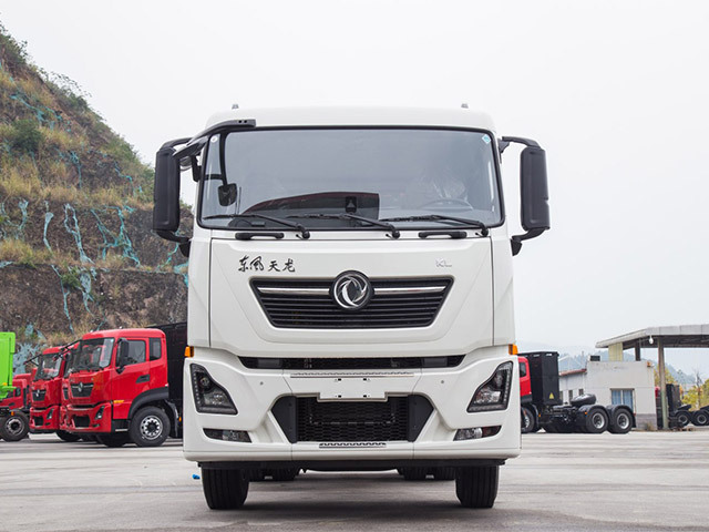 东风天龙KL纯电牵引车