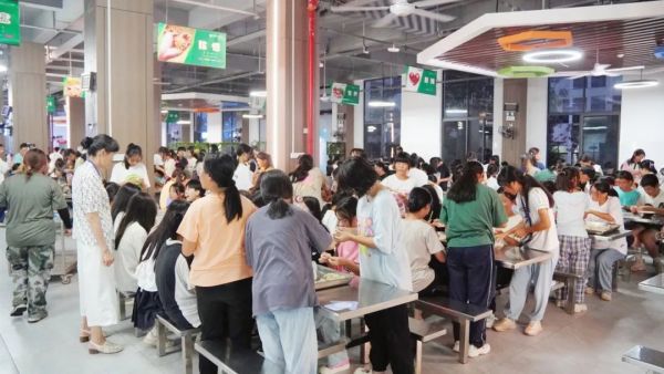 【德育】劳动励心智，实践促成长——我校开展“饺子暖心间”劳动实践活动