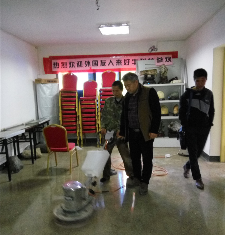 水磨机,抛光机,打磨机,水磨石打磨机,水磨石抛光机,水磨石铜条,水磨石抛光剂,水磨石抛光液,水磨石抛光药水,金刚石磨机,金刚石磨块,水磨石图案花,水磨石塑料条,水磨石怎么抛光,夜光石,水磨石抛光
