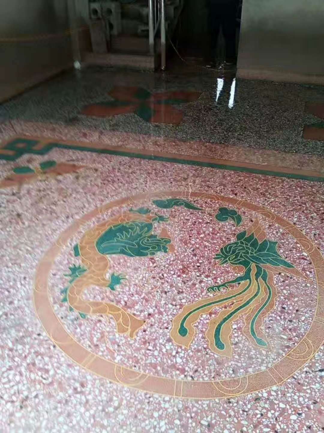 水磨石抛光液,水磨石渗透液,水磨石地面打蜡,水磨石地面翻新,水磨石抛光机,水磨石打磨机,水磨石抛光药水