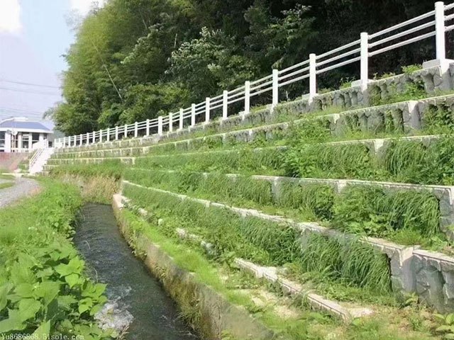 中大型生态框护坡