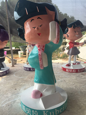 酷贝拉卡通雕塑
