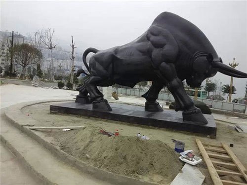 铸铜雕塑牛