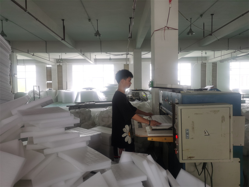 怀化凌众新型材料有限公司,怀化新型材料,环保包装材料生产,防震包装产品设计,环保新型复合材料销售