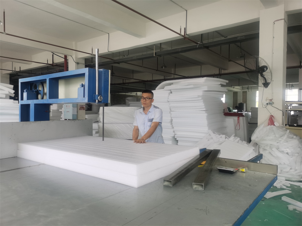怀化凌众新型材料有限公司,怀化新型材料,环保包装材料生产,防震包装产品设计,环保新型复合材料销售