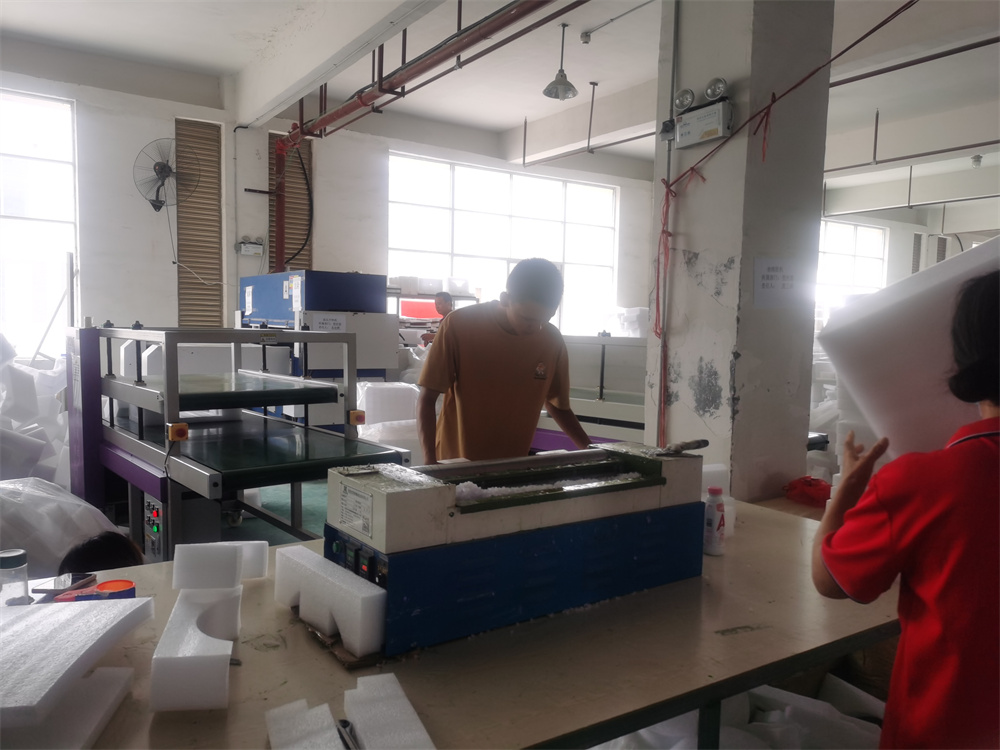 怀化凌众新型材料有限公司,怀化新型材料,环保包装材料生产,防震包装产品设计,环保新型复合材料销售
