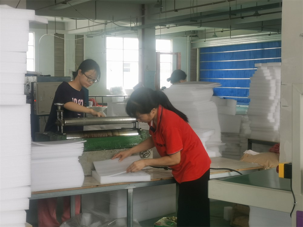 怀化凌众新型材料有限公司,怀化新型材料,环保包装材料生产,防震包装产品设计,环保新型复合材料销售