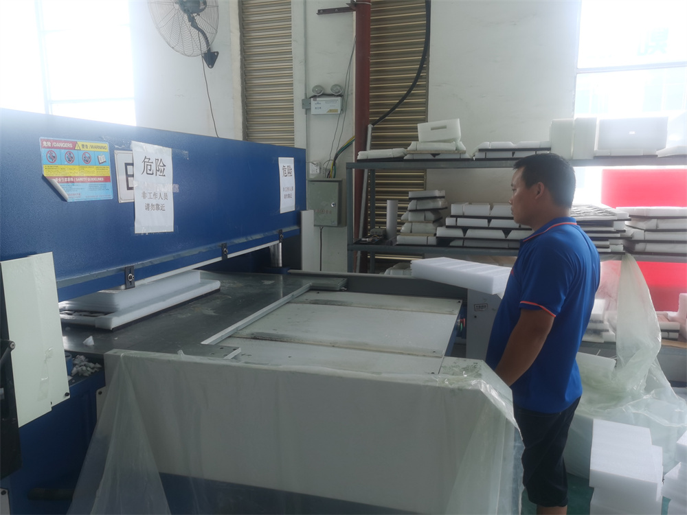 怀化凌众新型材料有限公司,怀化新型材料,环保包装材料生产,防震包装产品设计,环保新型复合材料销售
