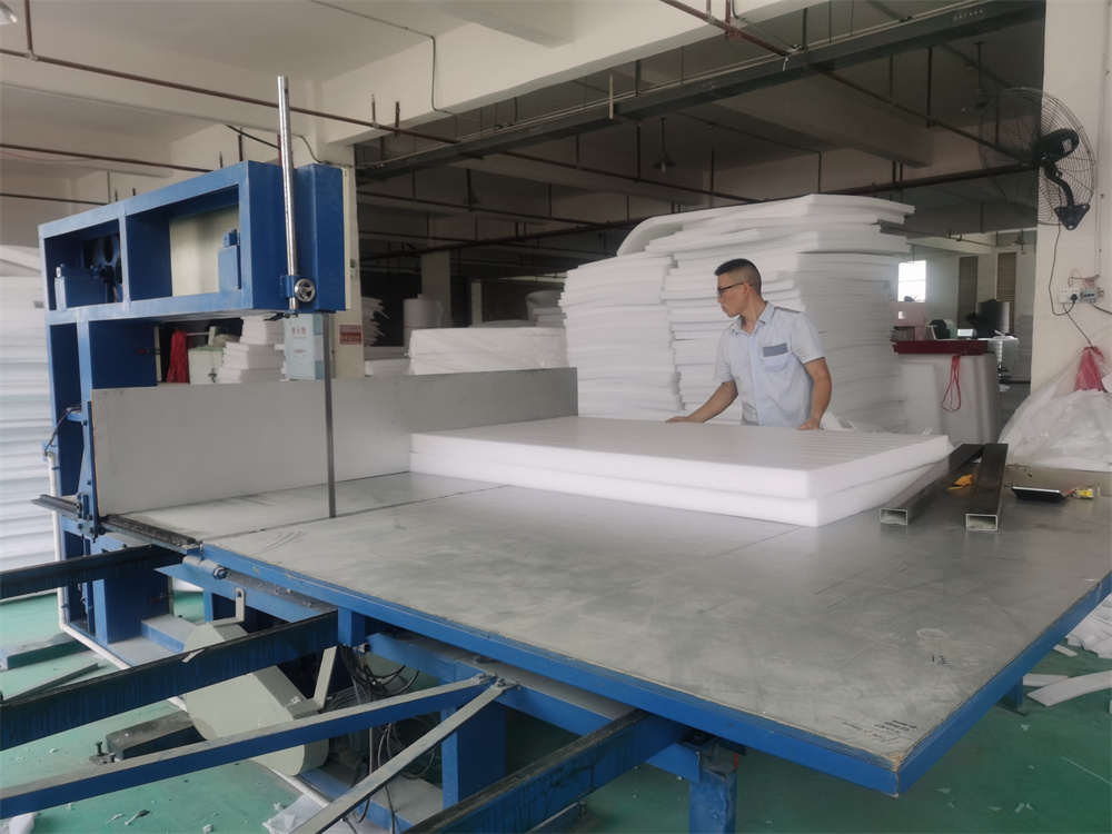 怀化凌众新型材料有限公司,怀化新型材料,环保包装材料生产,防震包装产品设计,环保新型复合材料销售