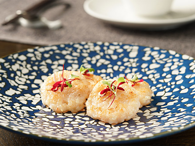 脆煎黄金鲜虾饼