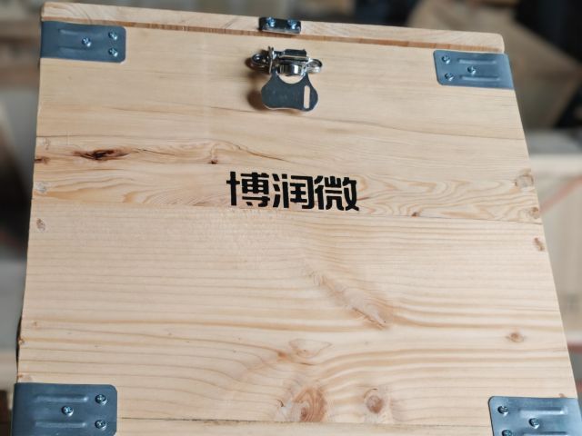 木箱