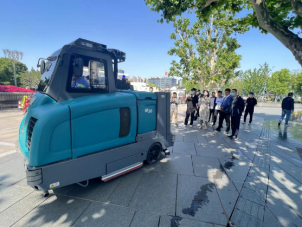 湖南纽恩驰新能源车辆有限公司—湖南清扫机—湖南垃圾收集车—湖南道路养护车