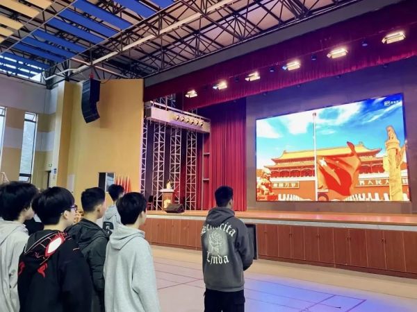 第五周升旗仪式｜星星火炬 照我前行