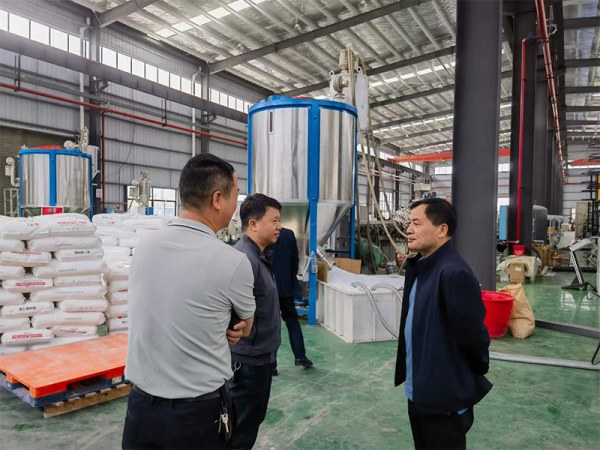 水公司_水利局_市政公司领导来我厂参观