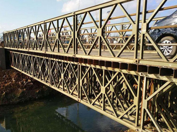 鋼便橋