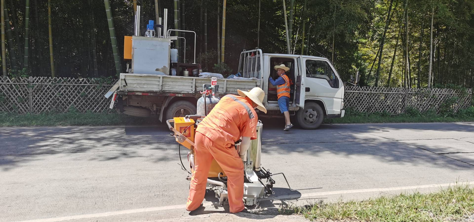 公路局设备培训施工