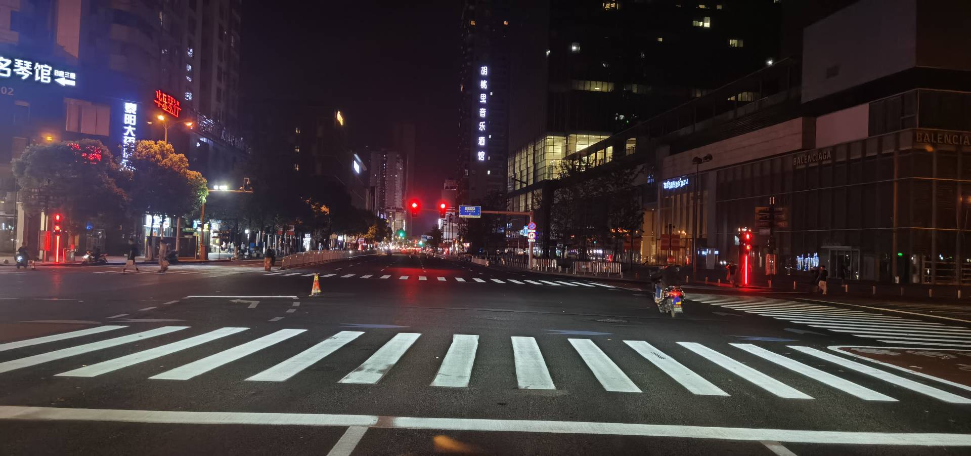 长沙解放西路双组份喷涂工程