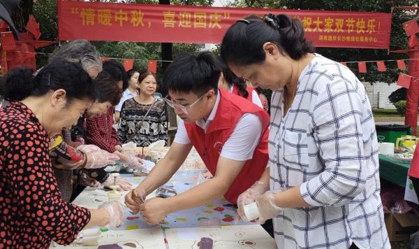 湖南逸欣喜迎雙節(jié)，將幸福感、氛圍感拉滿 (10)