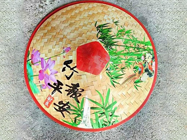 45贴花斗笠