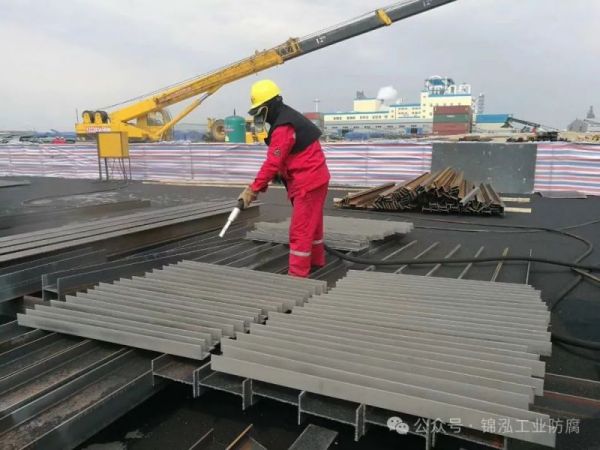 環(huán)氧涂料在施工時(shí)需要注意一些技巧，以確保涂層的質(zhì)量和性能