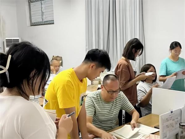 遙望星空，腳踏實(shí)地，懷化市精楷英高級(jí)中學(xué)2024屆期末回顧總結(jié)