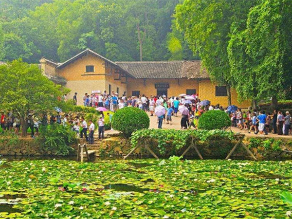 毛泽东同志故居