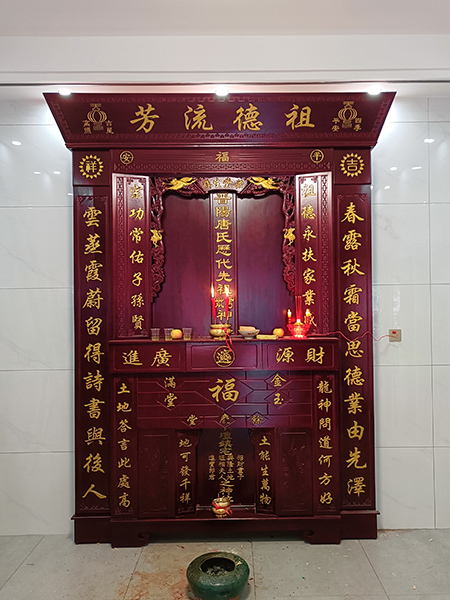神龛（家先）