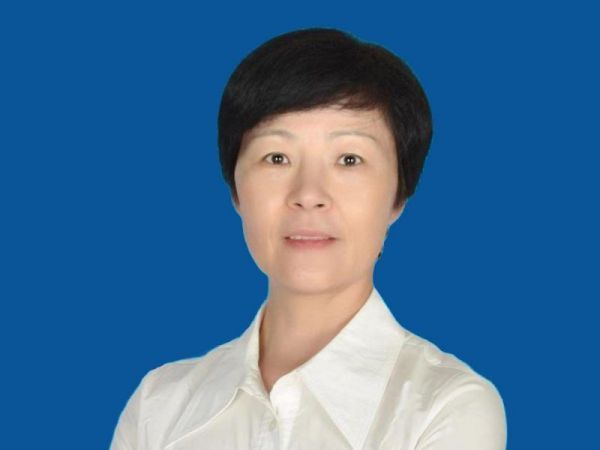 杨玲