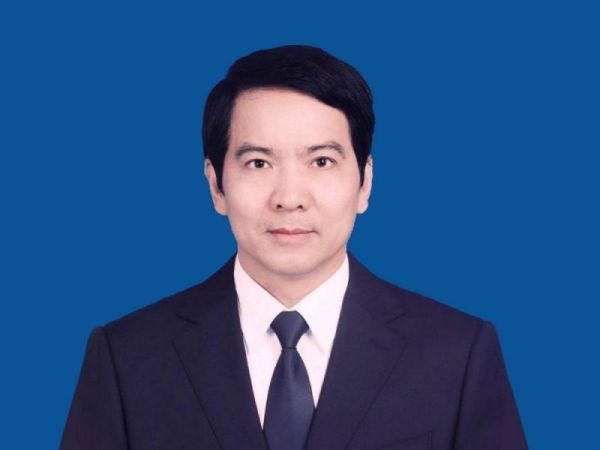董群星
