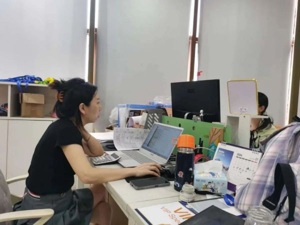 辦公日常 | 會(huì)展人的一天在做什么