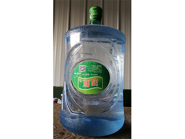 鸿源天然山泉水